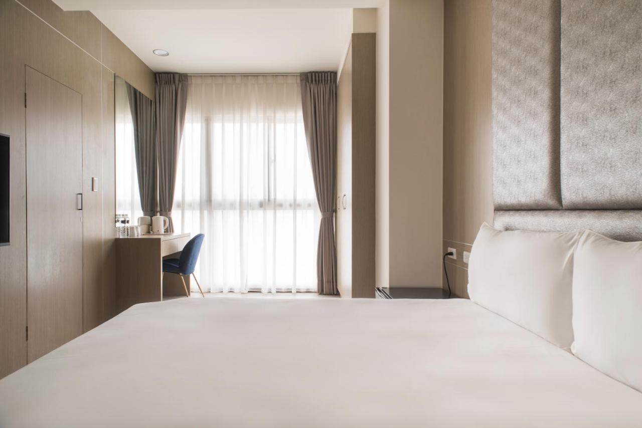 Whoops Hotel Taichung Exterior foto