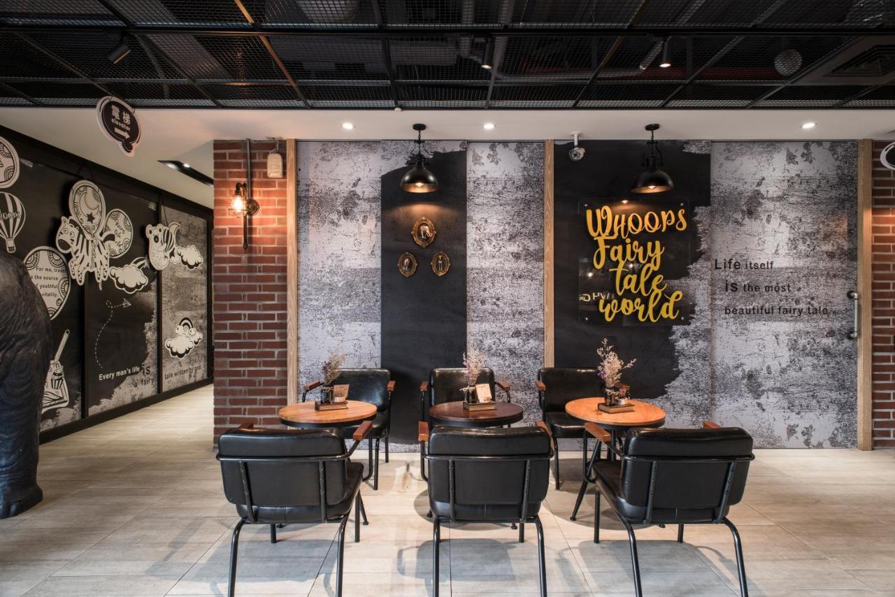 Whoops Hotel Taichung Exterior foto