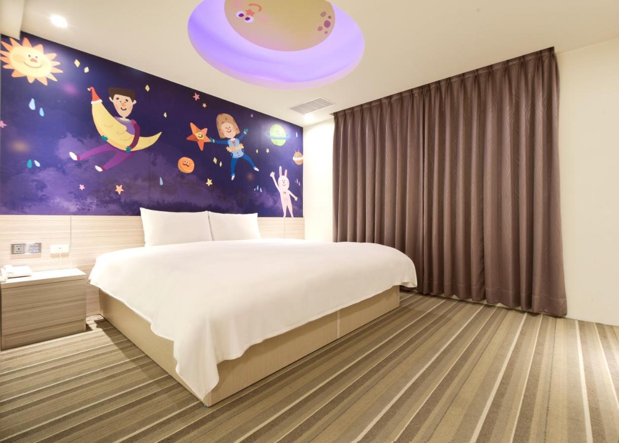 Whoops Hotel Taichung Exterior foto